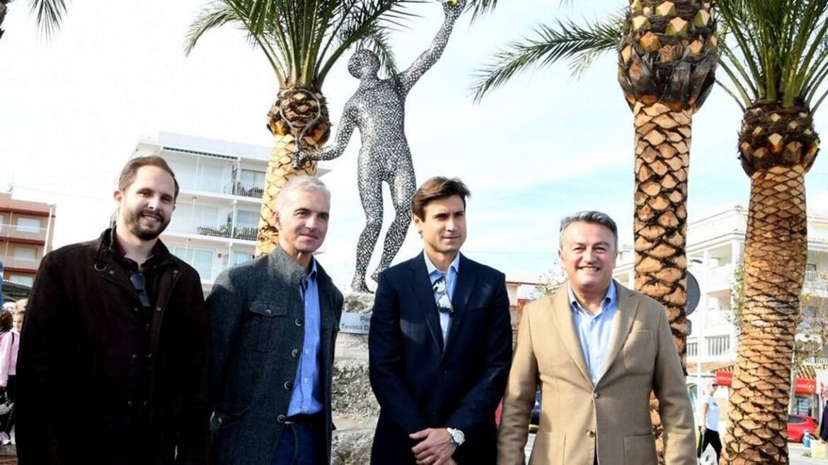 David Ferrer ya tiene una estatua en su Jávea natal