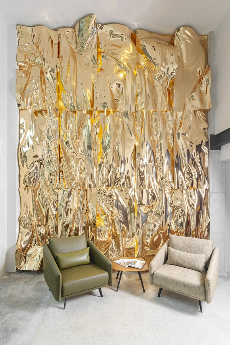Basque Luxury Golden Wall