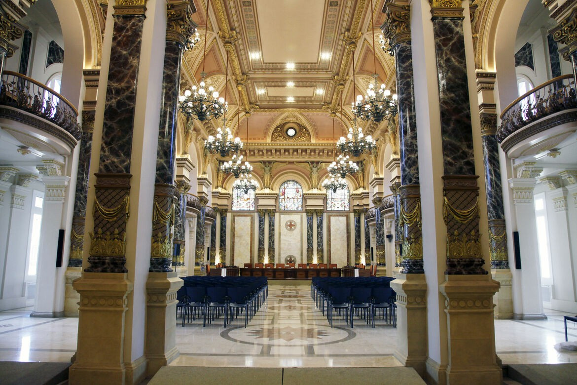 Salón de Plenos del Ayuntamiento de Donostia